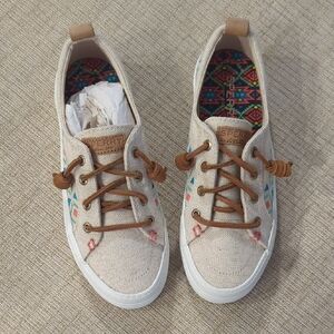 Brand New Big Girl Sperry Sneakers With Embroidery Detail